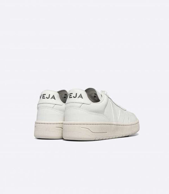 Veja V-90 Leather Sneakers Low Veja 